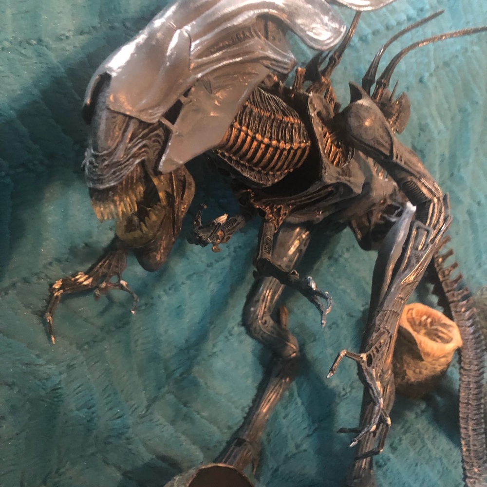 Xenomorph Queen with eggs